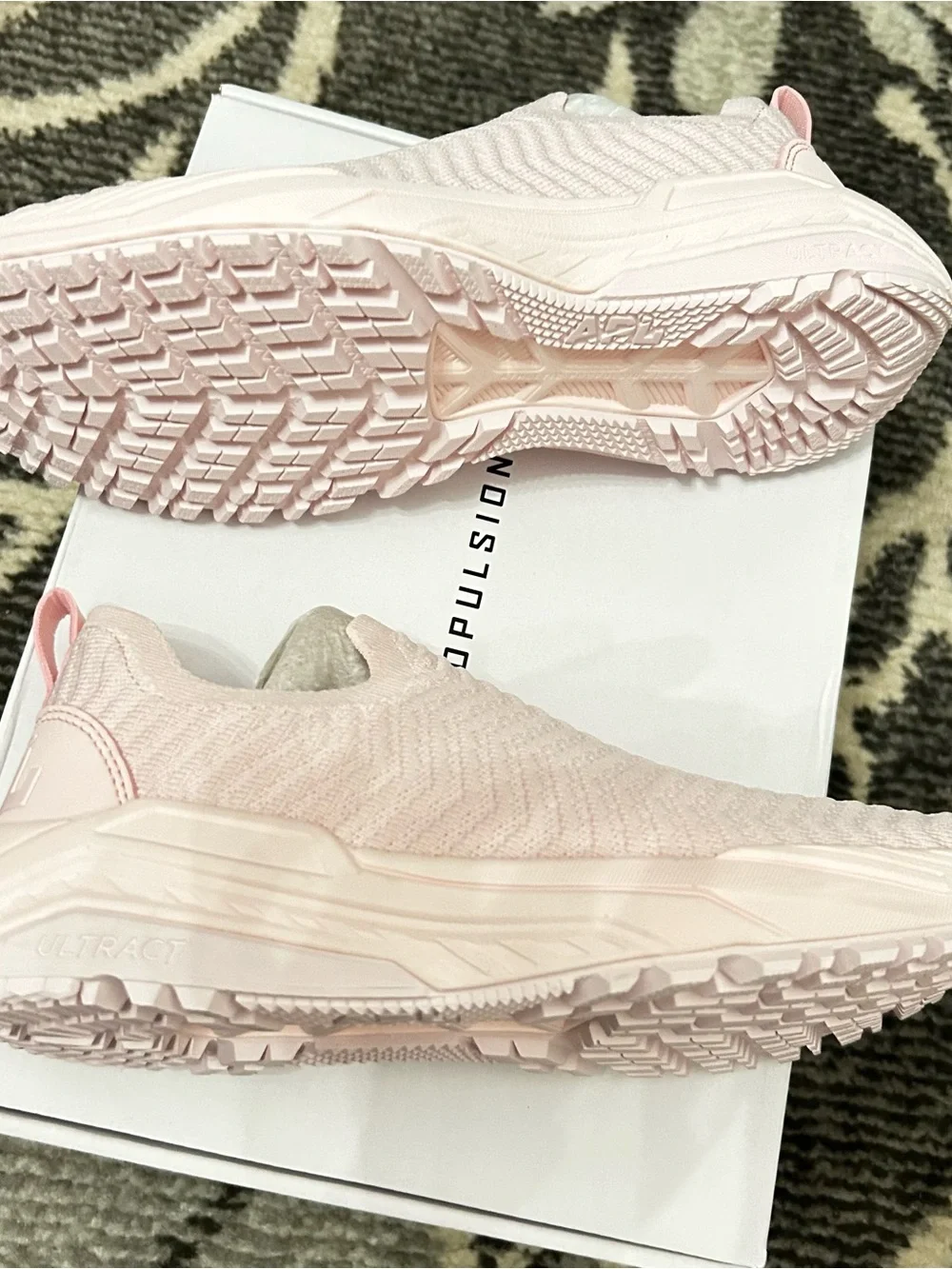 APL Slip-On Knit Sneakers in Pale Pink Size 7.5